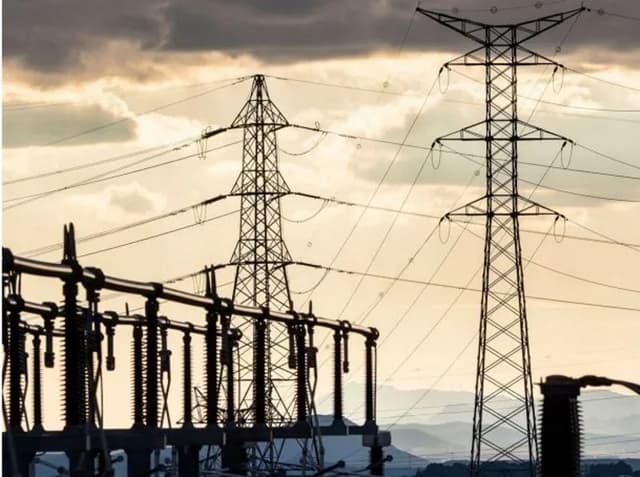 Tarifas 2027: el Gobierno proyecta que los usuarios cubran casi el 100% del costo mayorista de la energía.